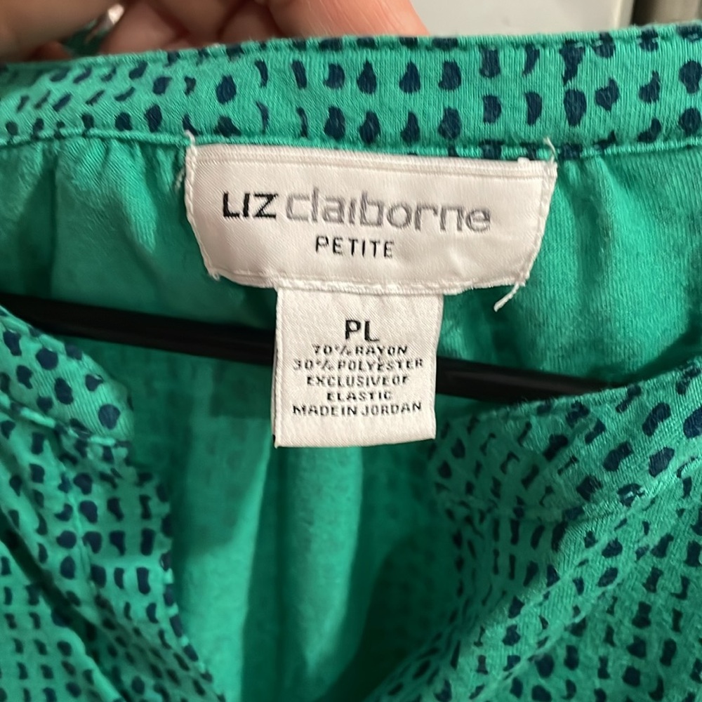 LIZ CLAIBORNE PETITE Green & Dark Blue Design Short Sleeve Top Size Petite Large - Picture 3 of 5